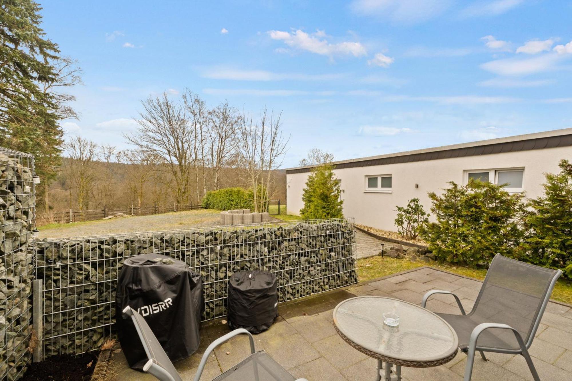 Greenhouse Living Apartment Fagus Mit Terrasse Und Feuerstelle - 6 Minuten Nach Winterberg - 4 Minuten Zur Ruhrquelle - Wandern - Mountainbike Fahren - Reisen Mit Hund & Natur Geniessen Medebach Exterior photo